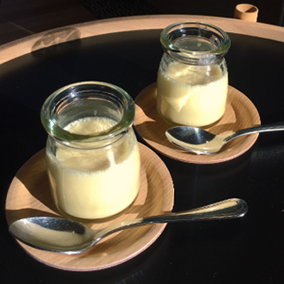 自家製弟子屈産生乳プリン